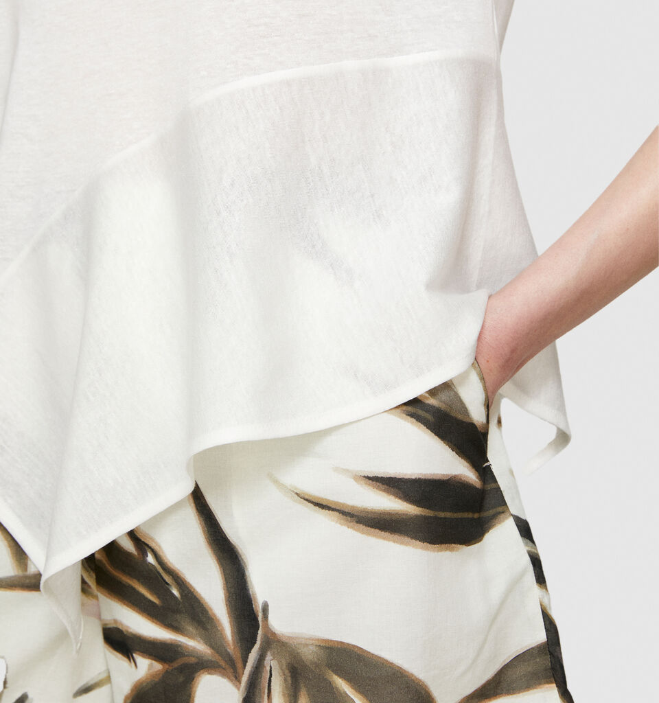 T-shirt with asymmetric flounce - women's short sleeve t-shirts - White | Sisley image number 5